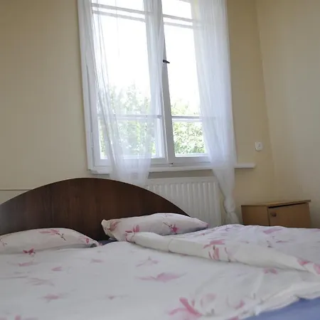 Ow Tecza Przy Plazy *